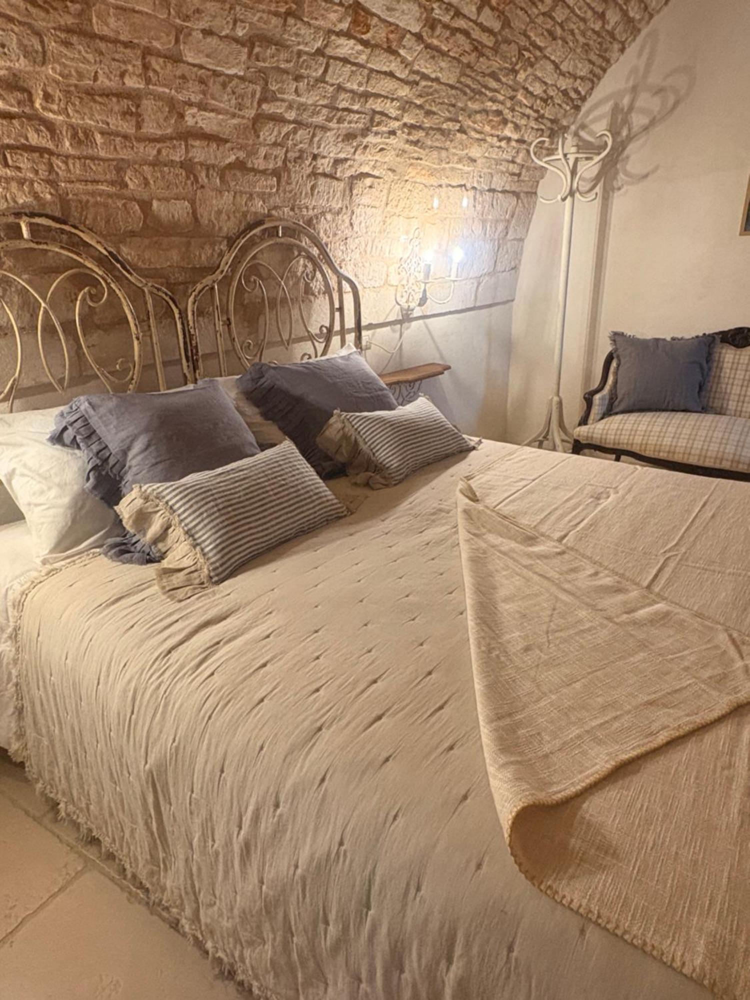 Palazzoliva - Luxury Boho Chic Guest House In The Historic Heart Of マルティナ・フランカ エクステリア 写真